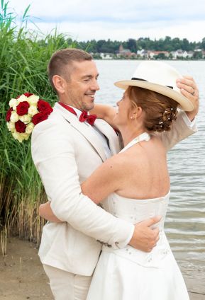 hochzeit_heiraten_schleswig_hochzeitsfotograf_marienbad_19146-04.jpg