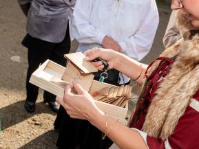 Gut_Emkendorf_Ritter_Mittelalter_Hochzeit_Kiel_Fotograf_Schleswig_Standesamt_heiraten279.jpg