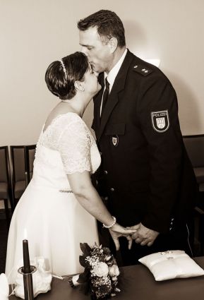 Hochzeit_Standesamt_Schleswig_Trauung_heiraten_Fotograf_549.jpg