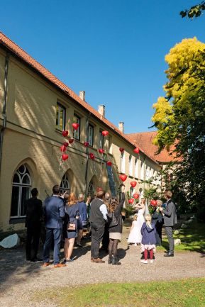 hochzeit_heiraten_schleswig_kloster_st. johannes kloster_fotograf (8).jpg