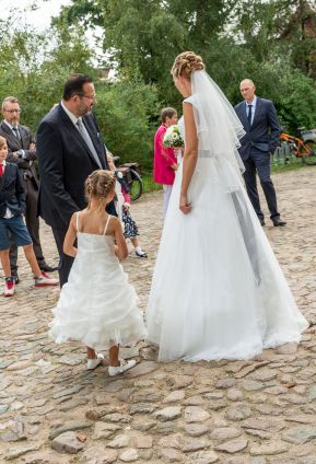 hochzeit_heiraten_schleswig_standesamt_deekelsen_cafe_lindauhof_landarzt_hochzeitsfotograf_standesamt_134.jpg