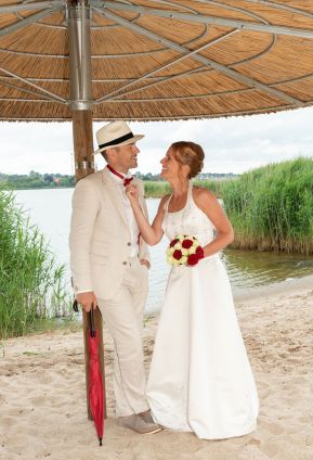 hochzeit_heiraten_schleswig_hochzeitsfotograf_marienbad_19146-06.jpg