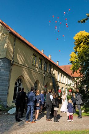 hochzeit_heiraten_schleswig_kloster_st. johannes kloster_fotograf (9).jpg