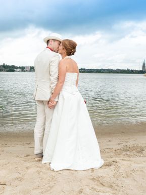 hochzeit_heiraten_schleswig_hochzeitsfotograf_marienbad_19146-01.jpg