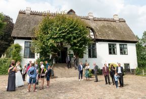 hochzeit_heiraten_schleswig_standesamt_deekelsen_cafe_lindauhof_landarzt_hochzeitsfotograf_standesamt_133.jpg