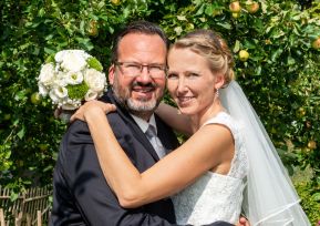 hochzeit_heiraten_schleswig_standesamt_deekelsen_cafe_lindauhof_landarzt_hochzeitsfotograf_standesamt_158.jpg