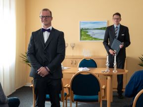 hochzeit_heiraten_schleswig_standesamt_koenigswiesen_rathaus_busdorf_hochzeitsfotograf_025.jpg