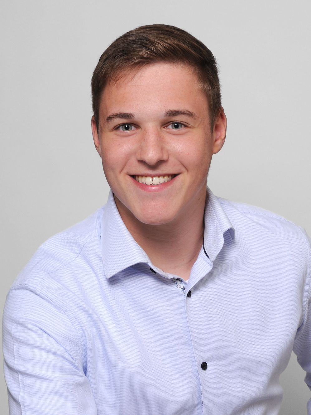 bewerbungsbilder_studio_schleswig_klassisch_sofort_mitnehmen_2022_04.jpg