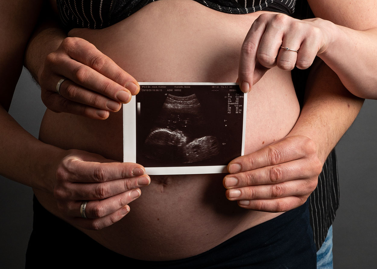 neuesleben_babybauch_schwanger_baby_familie_babypass_ultraschall_fotostudio_schleswig_20274-288.jpeg