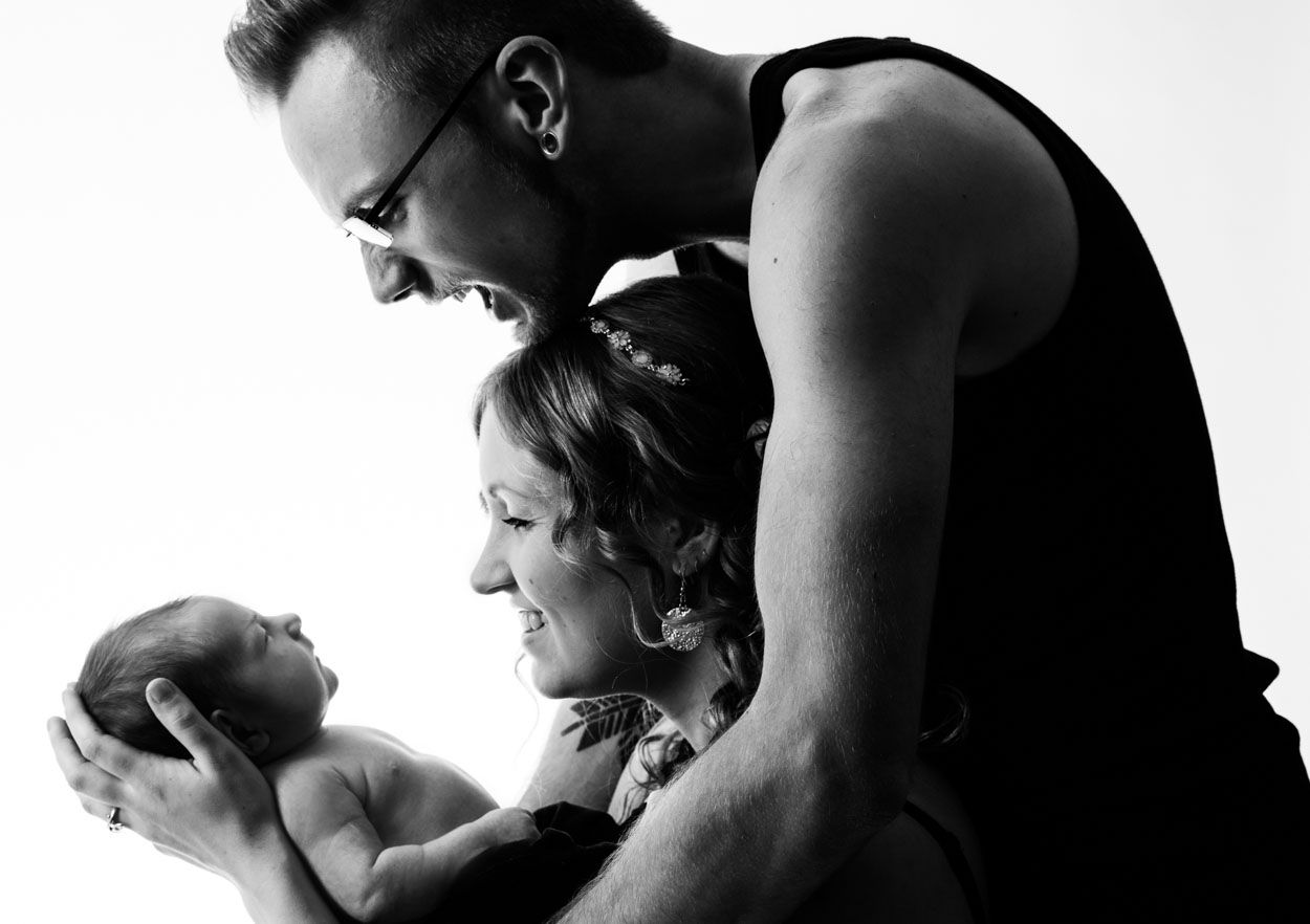 neuesleben_newborn_neugeboren_saeugling_baby_familie_babypass_fotostudio_schleswig_19127-213.jpeg