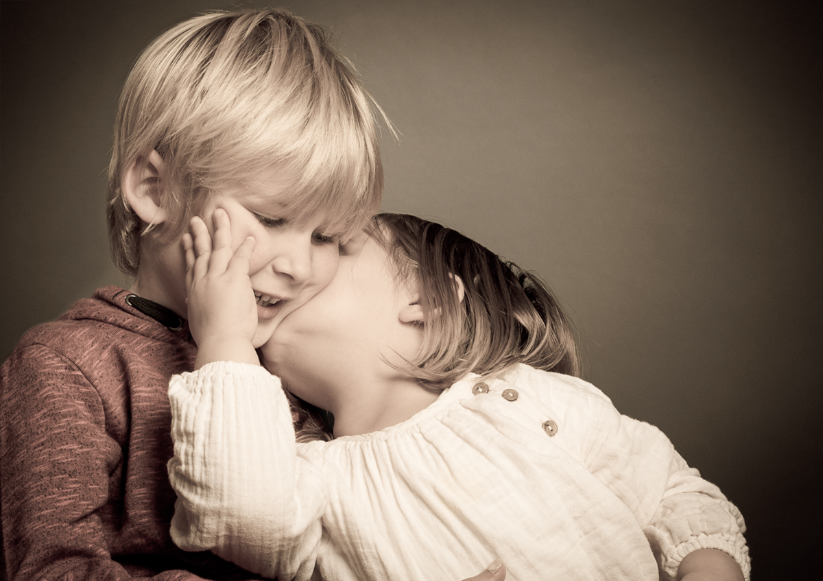 portrait_sliasthorp_paare_geschwister_kinder_indoor_20216-082.jpeg